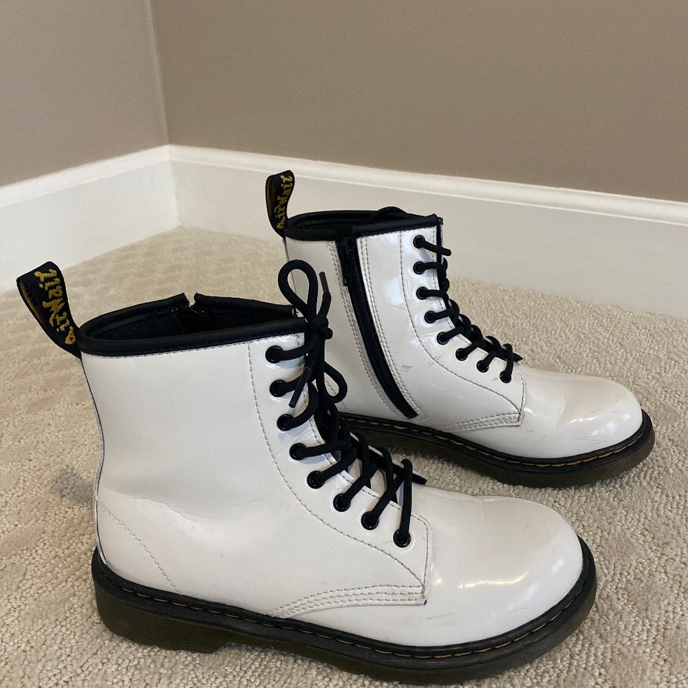 Dr Martens White Patent Leather Youth Sz 4